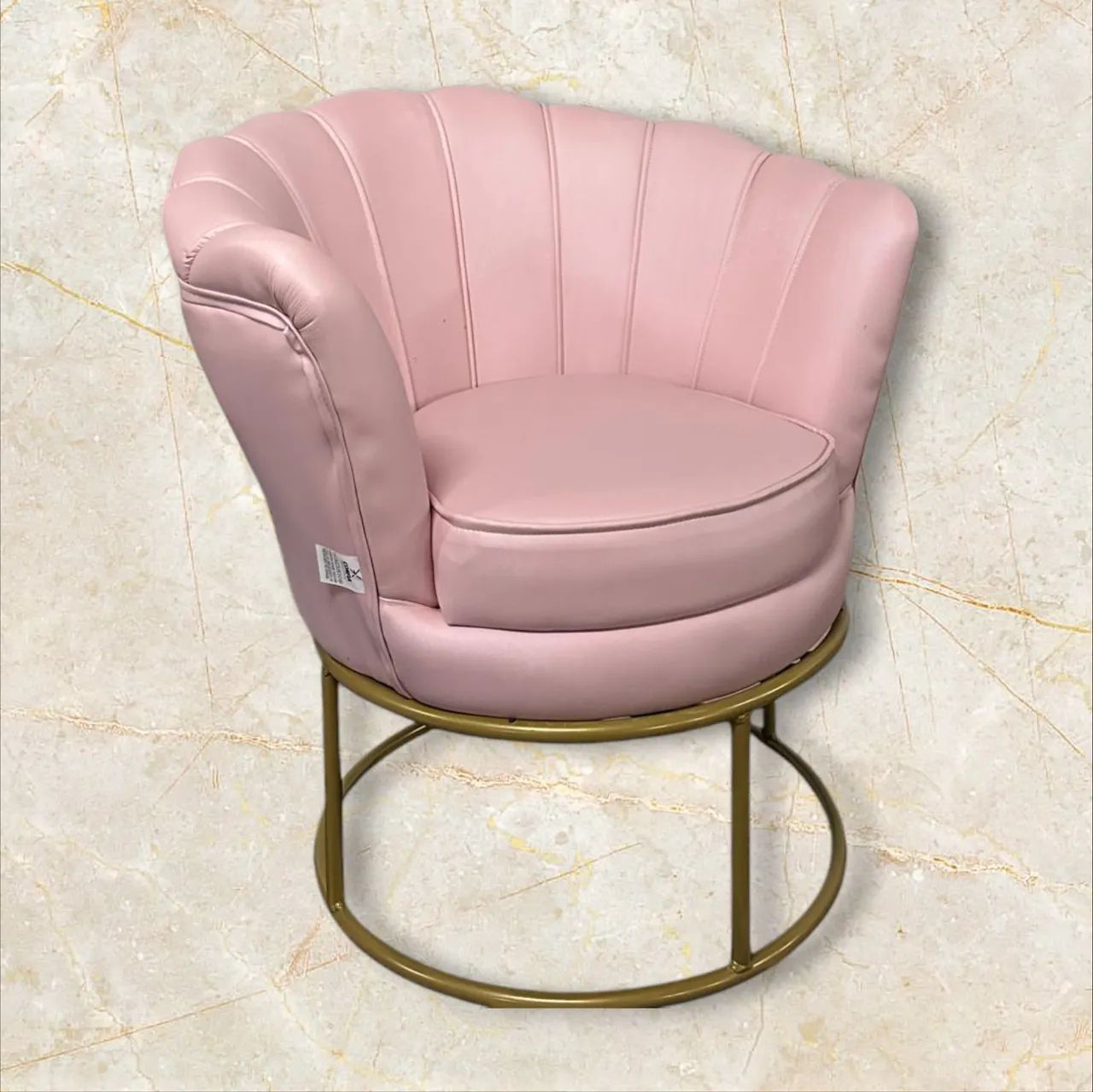 Poltrona Pétalas Veludo Glamour com Base Metalon