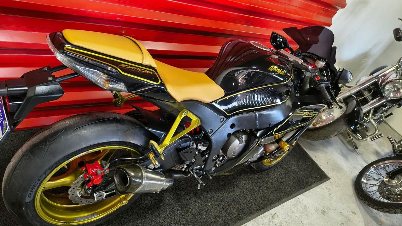 Kawasaki Zx-10/ Zx-10r 1000cc 2011 - 1382798482 | OLX
