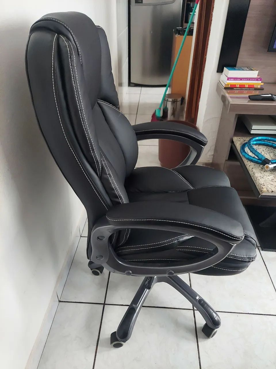 Cadeira giratória presidente 64706406560001121