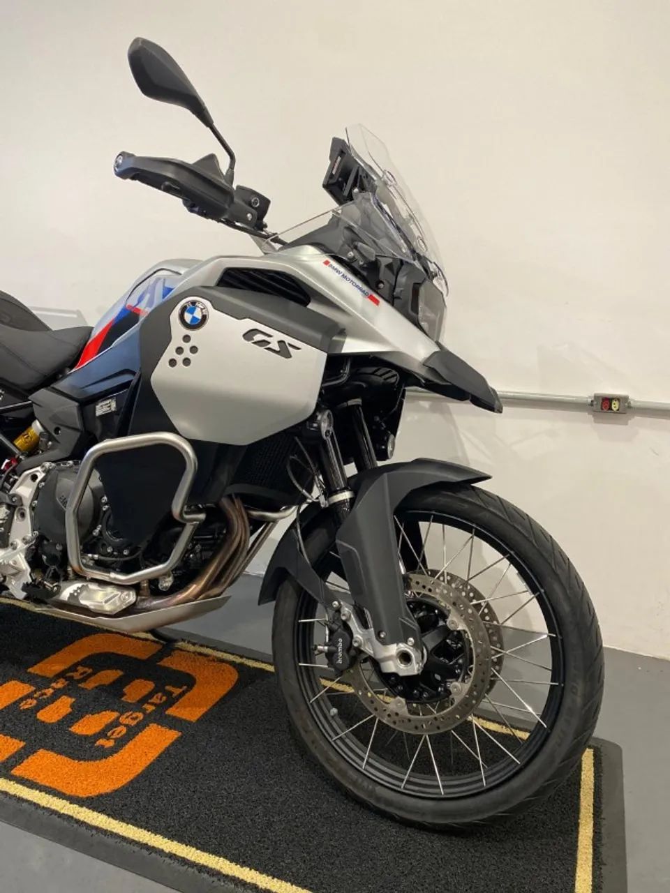 BMW F 900 GS Adventure Plus - 2025 - Target Race - Foto 5
