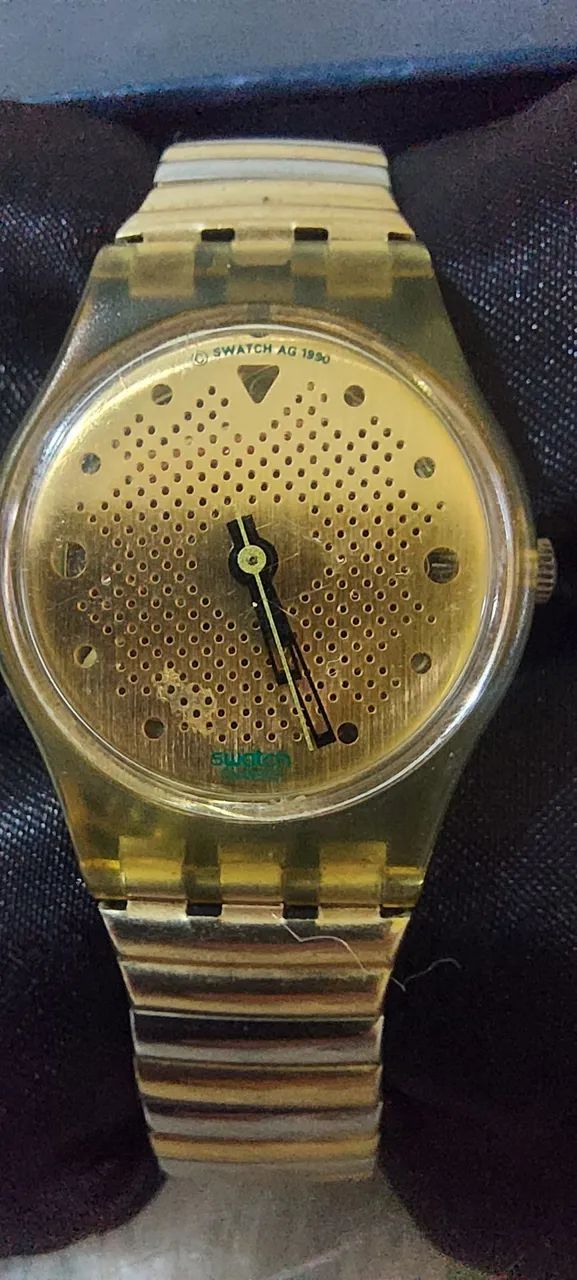 Swatch Vintage Dourado