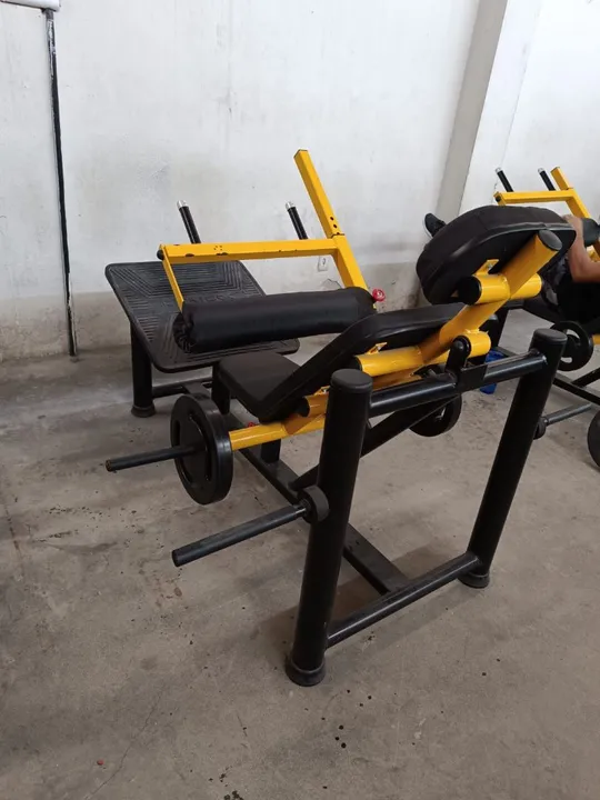 Máquina de Elevação Pélvica