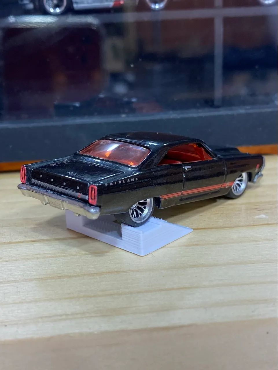 Hotwheels Ford Fairlane GT com rodas Customizadas - Foto 3