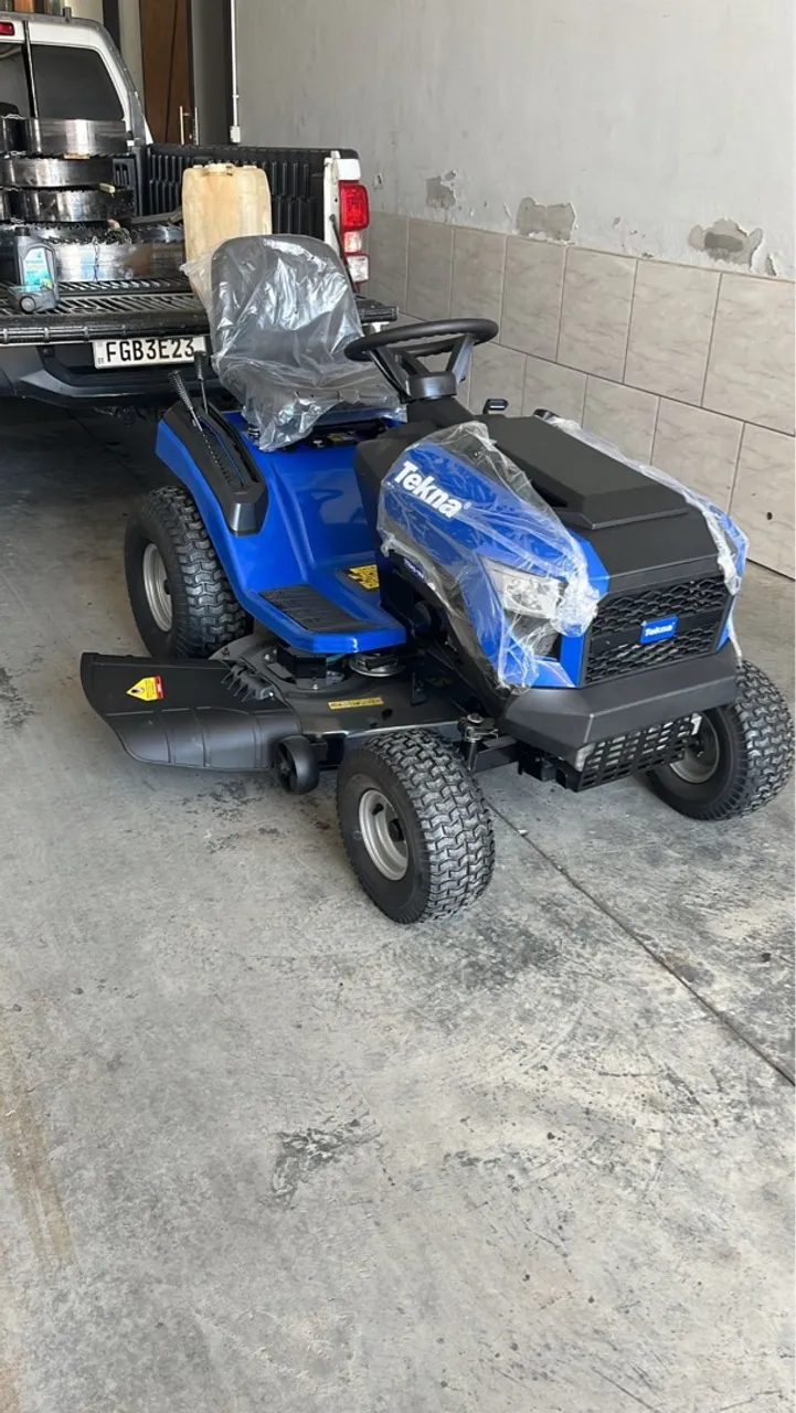 Trator Cortador de Grama Tekna -semi novo