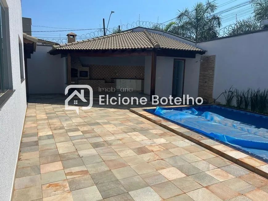casa aluguel de200m², 4 quartos 1 suíte, piscina, área gourmet, Alto Umuarama - Uberlândia