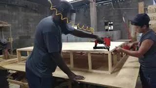 Tapeceiro  capoteiro estofador - Contrata-se - Foto 3