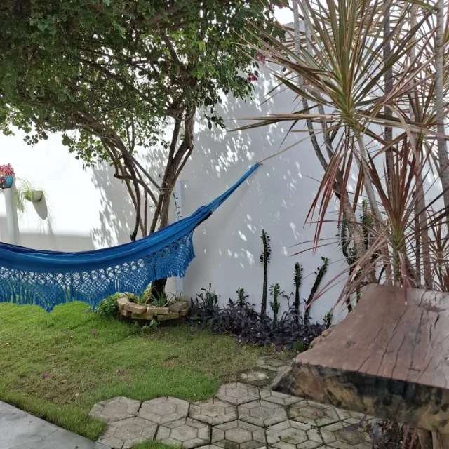Apt 3/4 mobiliado com jardim privativo no Bessa- Refúgio de Conforto e Privacidade