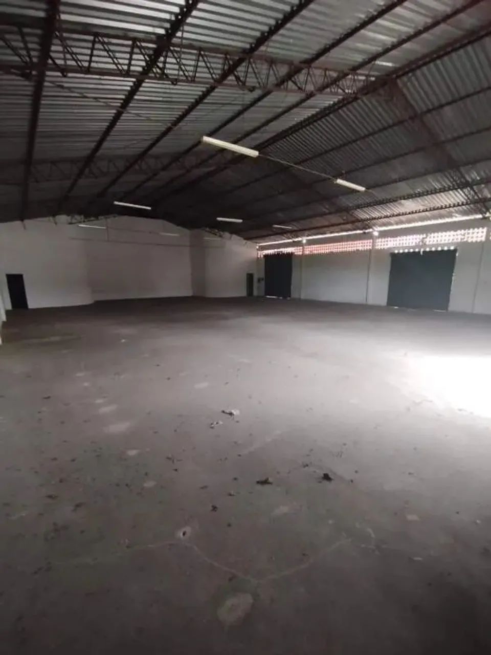 Imóvel Comercial à Venda  Terreno com Galpão  723m² - Foto 4