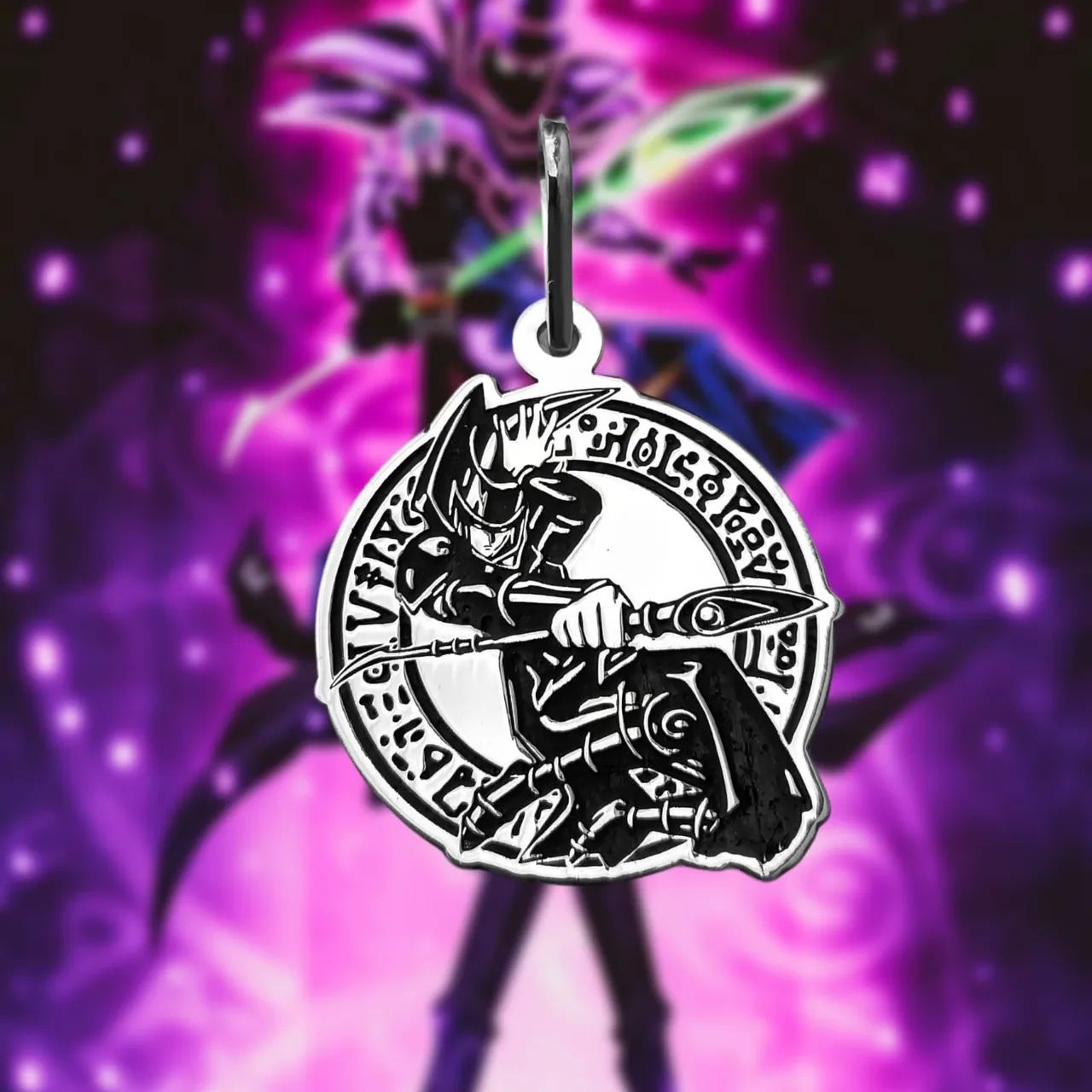 Pingente Mago Negro - Yu-Gi-Oh! - Foto 2