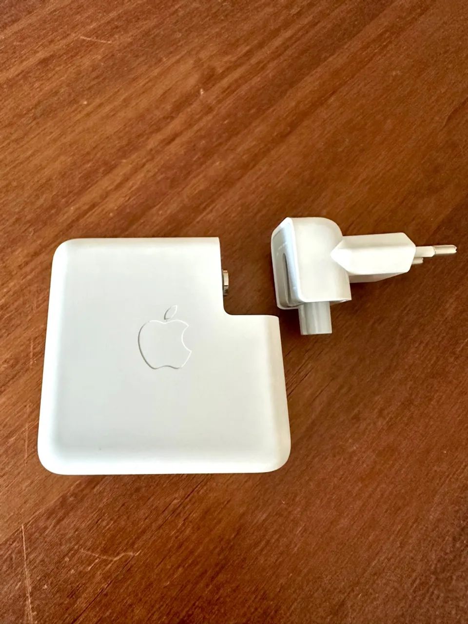 Fonte 61W Original Apple USB-C MacBook Pro/ Air