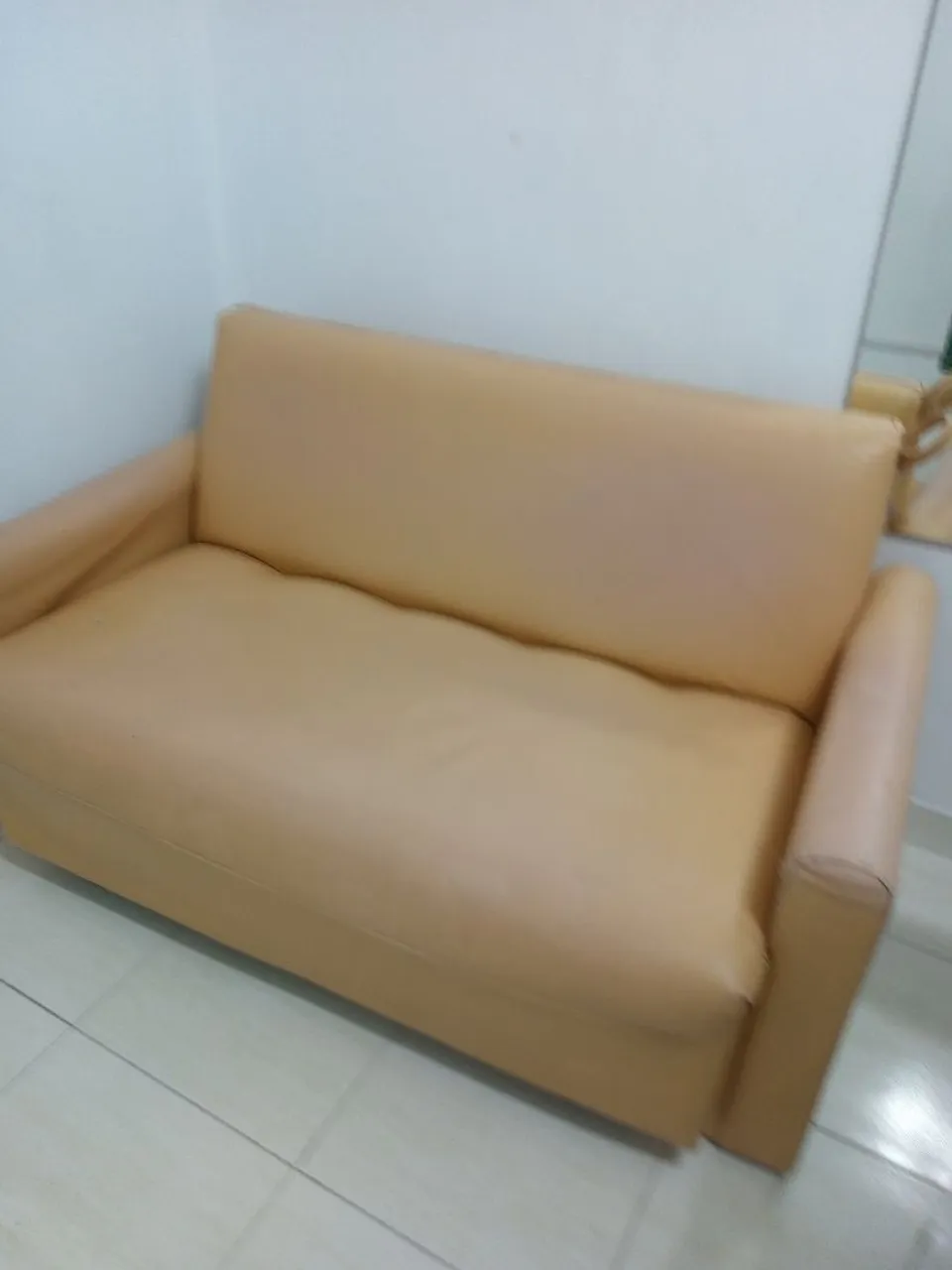 Sofá cama  confortável usado e conservado 