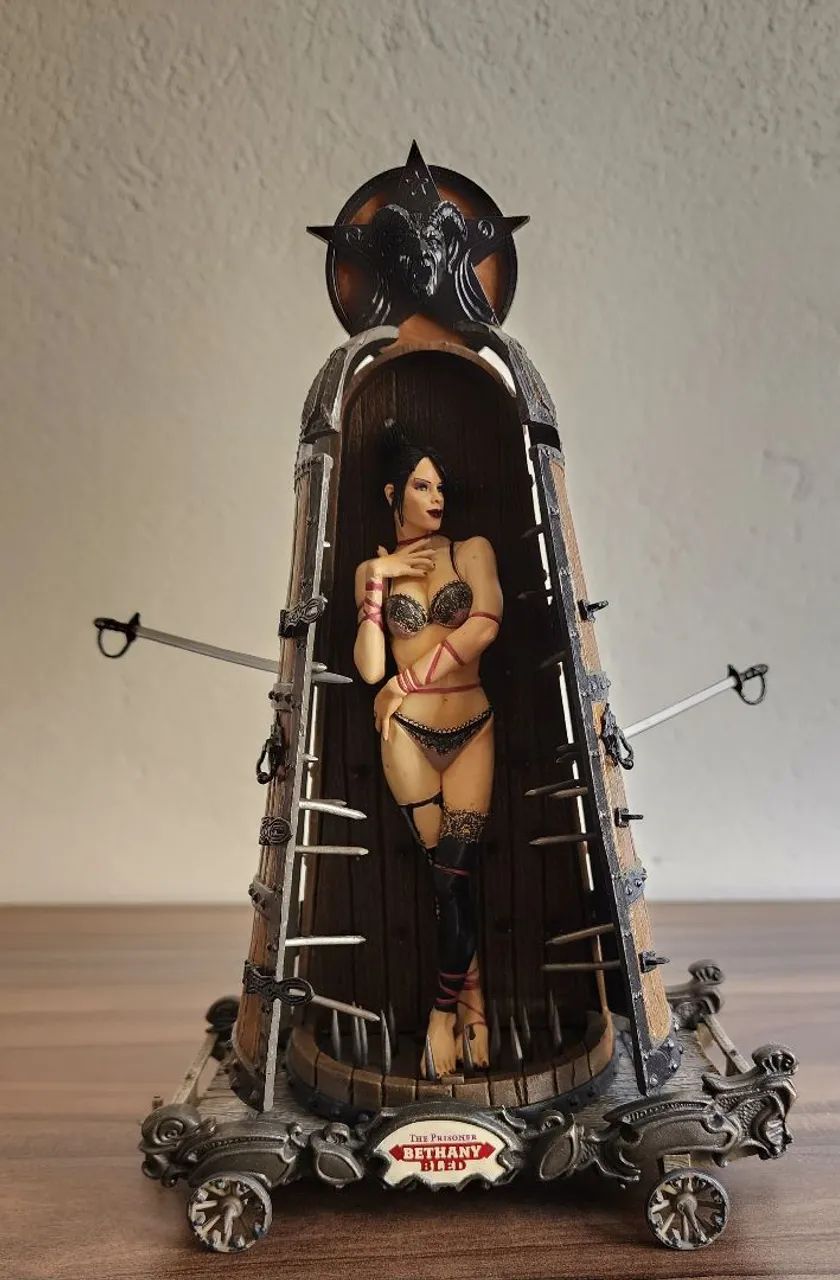 Action Figure Bethany Bled McFarlane Toys Infernal Parade