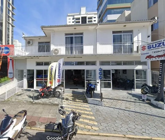 Prédio Comercial para locação no bairro Kobrasol! 2 pavimentos, 6 salas, 3 vagas de garage