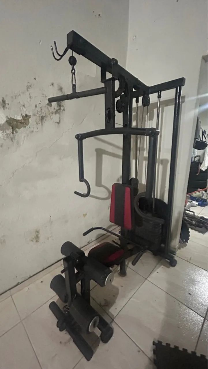 Aparelho de musculação completo para treinos em casa