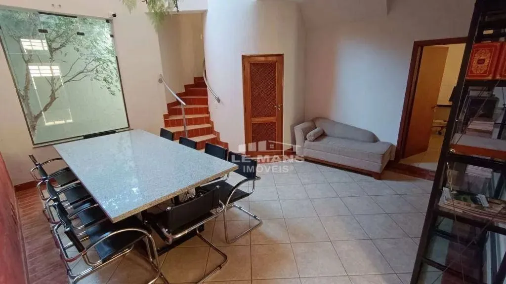 Sala para alugar, no bairro Alto em Piracicaba - SP