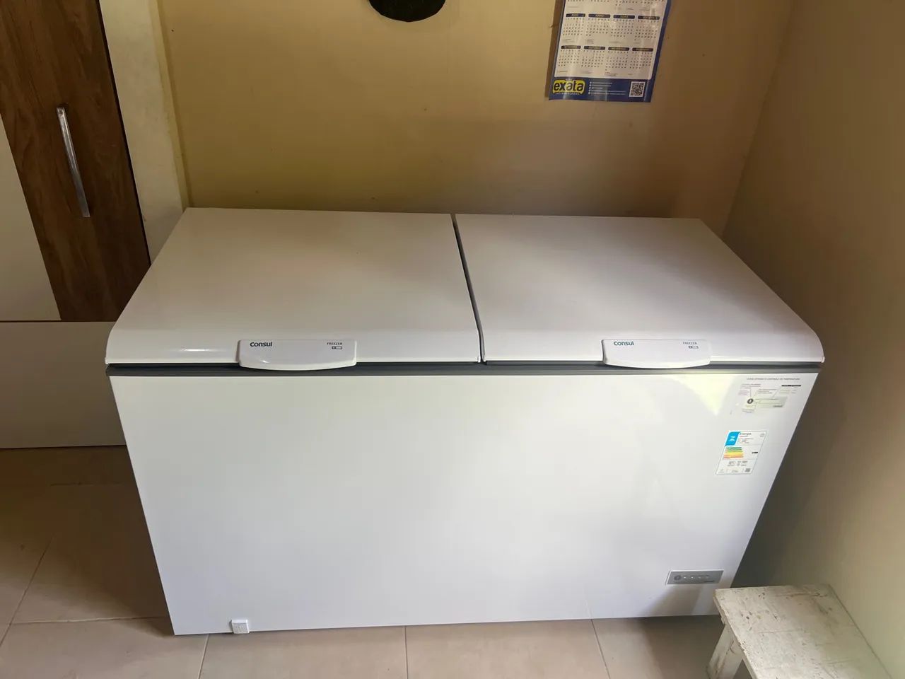 Vendo freezer semi novo 