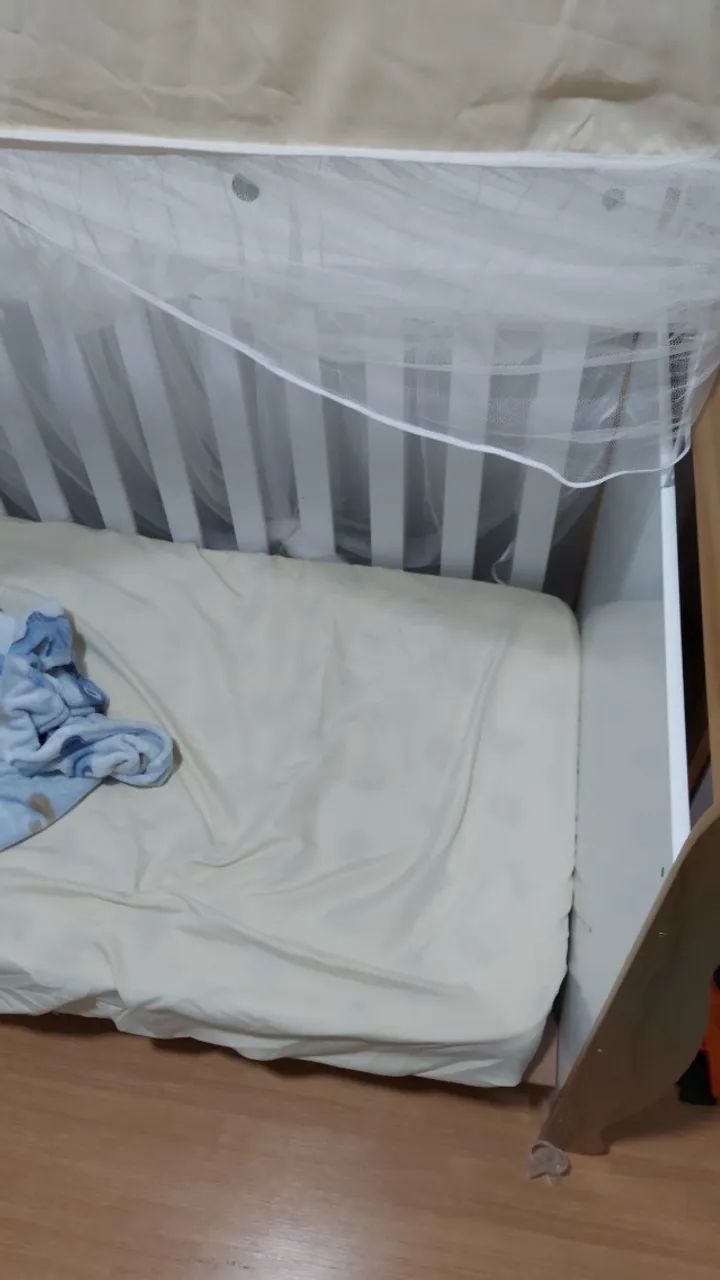 Berço 3 em 1 com rodinhas e colchao - Foto 4