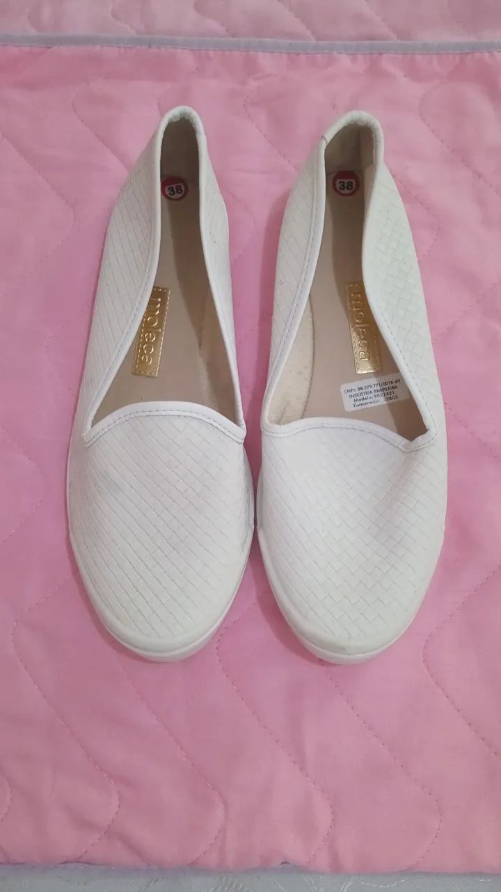 Sapatilhas brancas Moleca tamanho 38