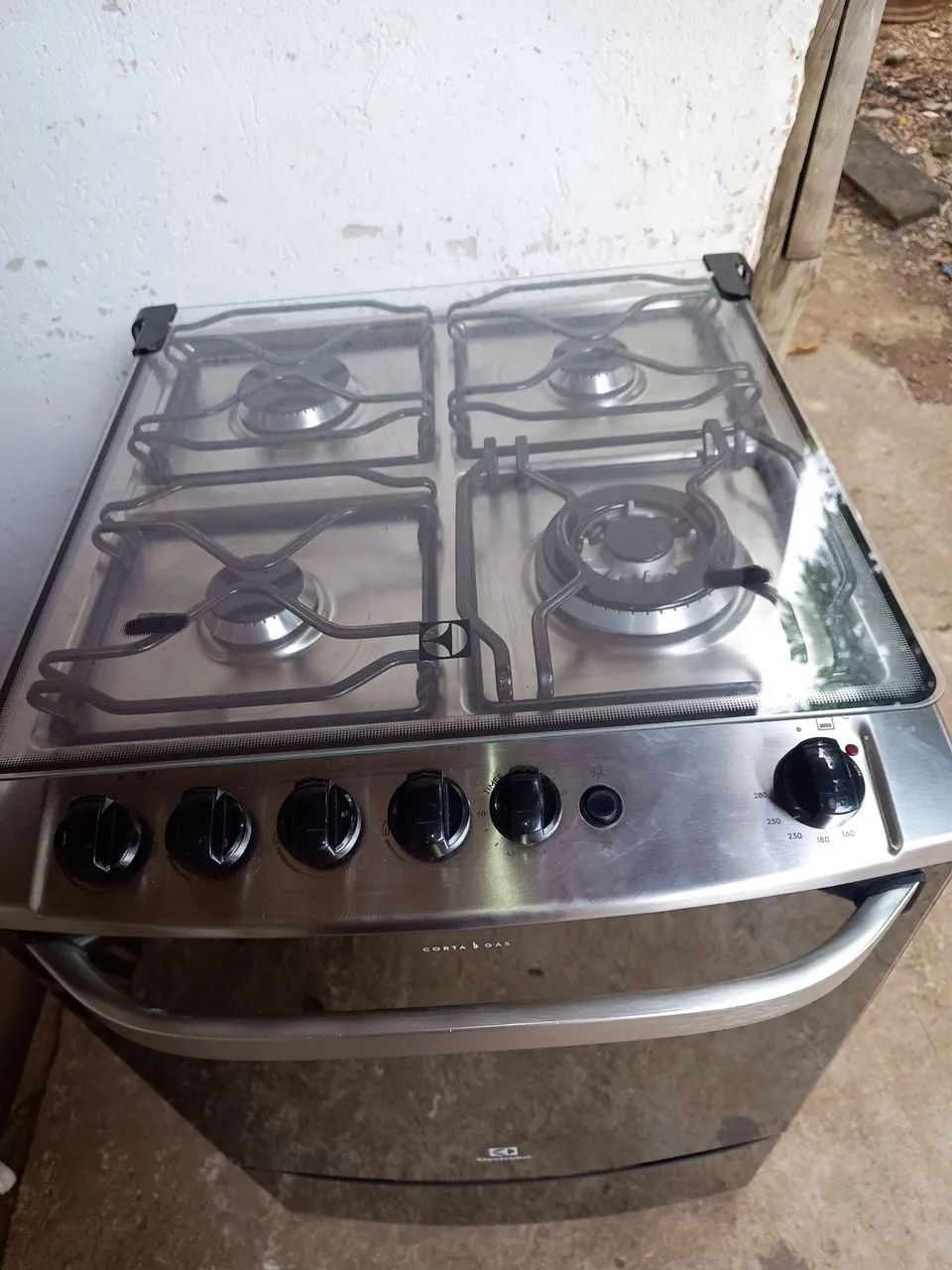 Fogão Electrolux 4 Bocas com Mesa de Vidro semi-novo funcionando perfeitamente bem  - Foto 4