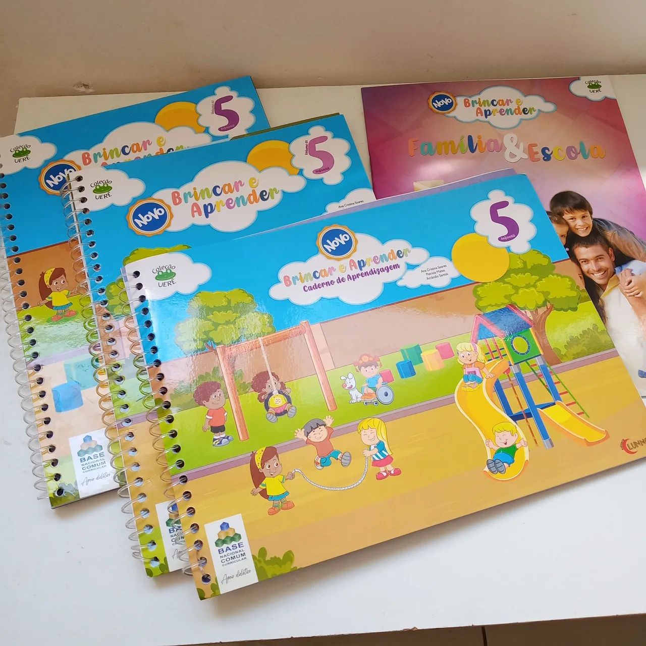 Livro infantil 5 Brincar e Aprender 