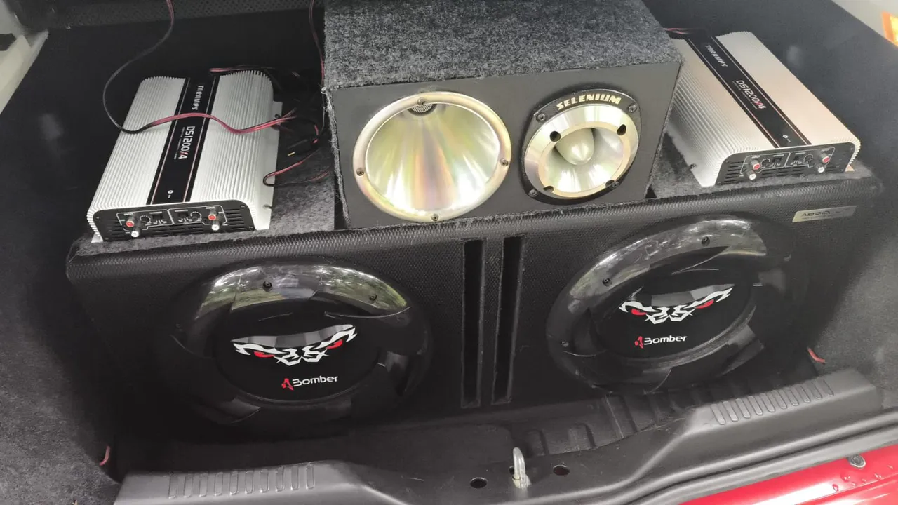 Som automotivo completo Bomber, Selenium e Taramps