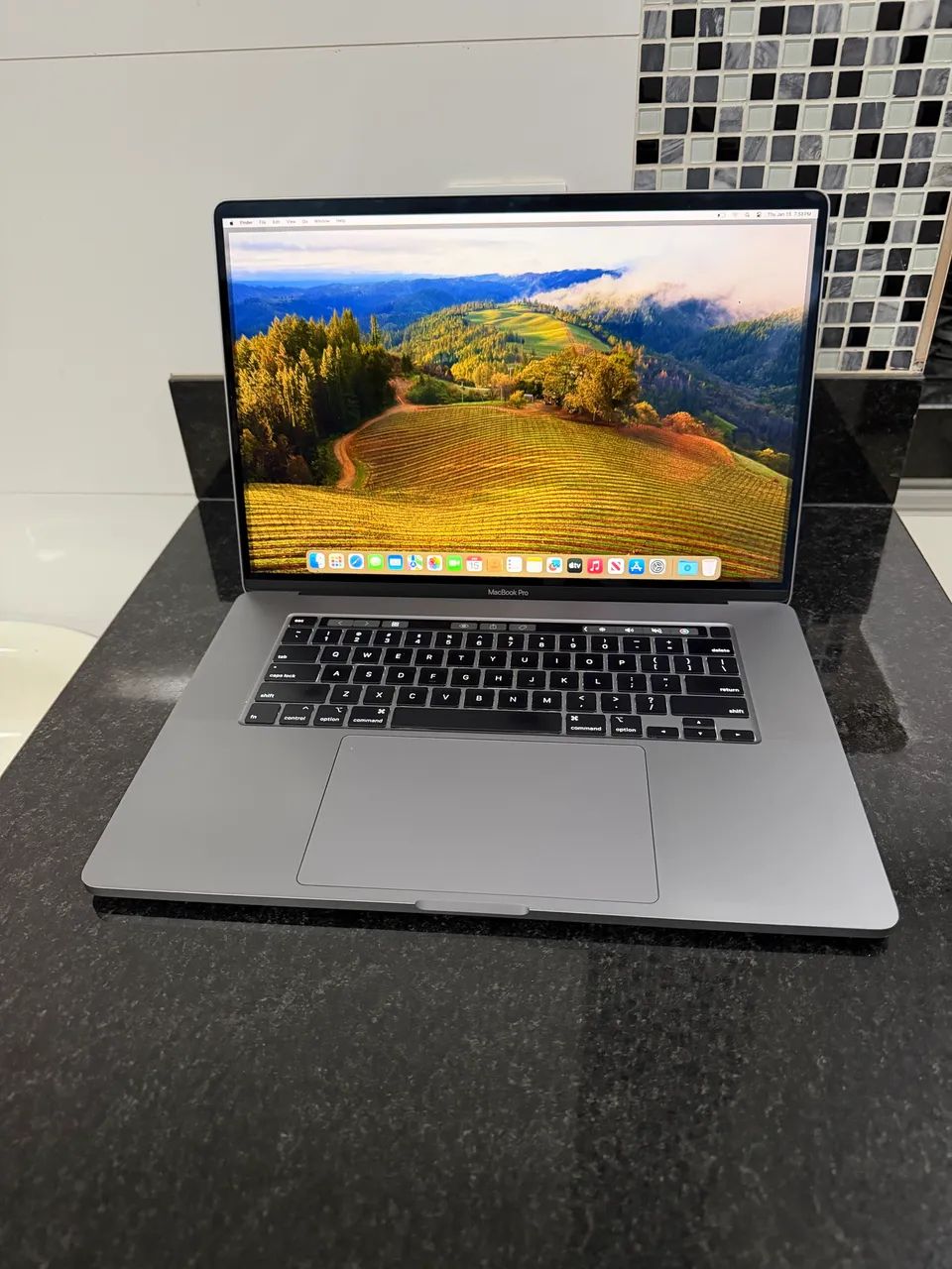 MacBook Pro 15インチ2017 i7 16GB USキー Apple MacBook Pro 15