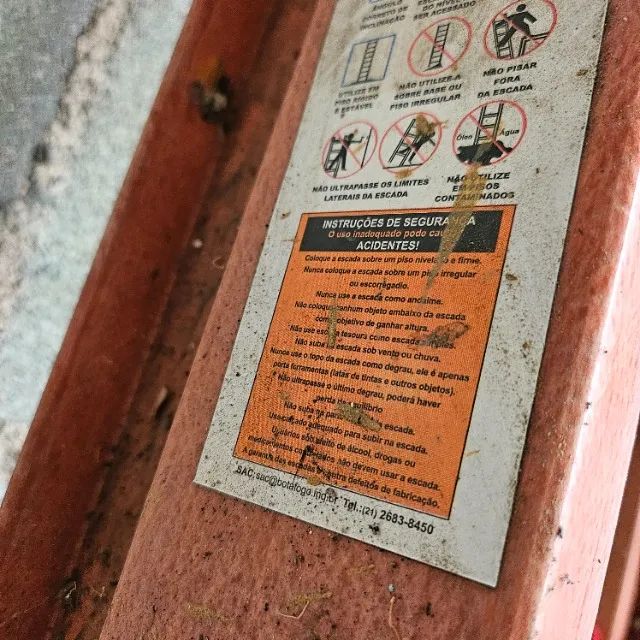 Escada extensível - 35 degraus - Chega a mais de 10 metros - Foto 3