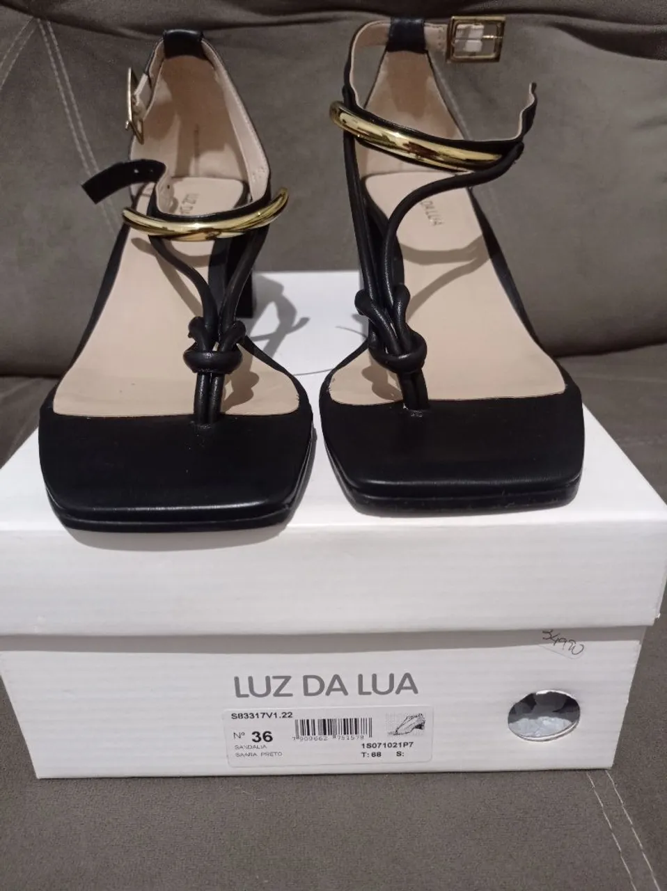 Sandália Luz da Lua Preta