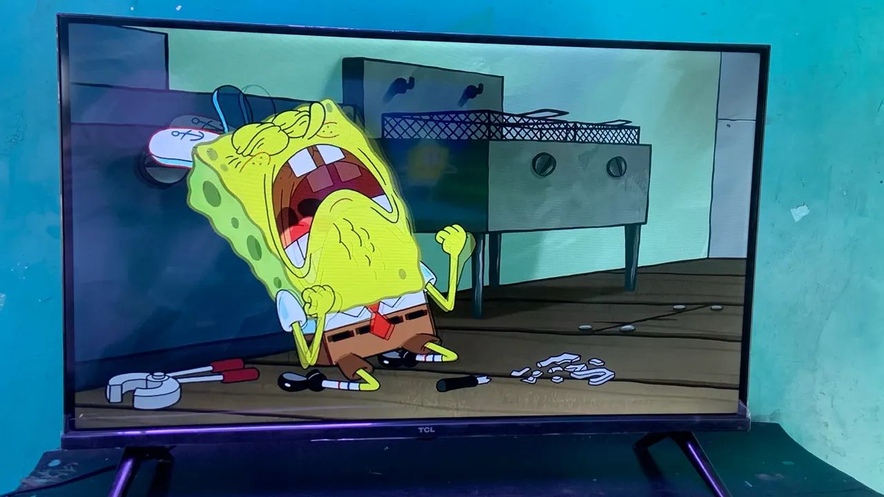 TV ANDROID TCL 32 POLEGADAS BORDA INFINITA SEMI NOVA  - Foto 4