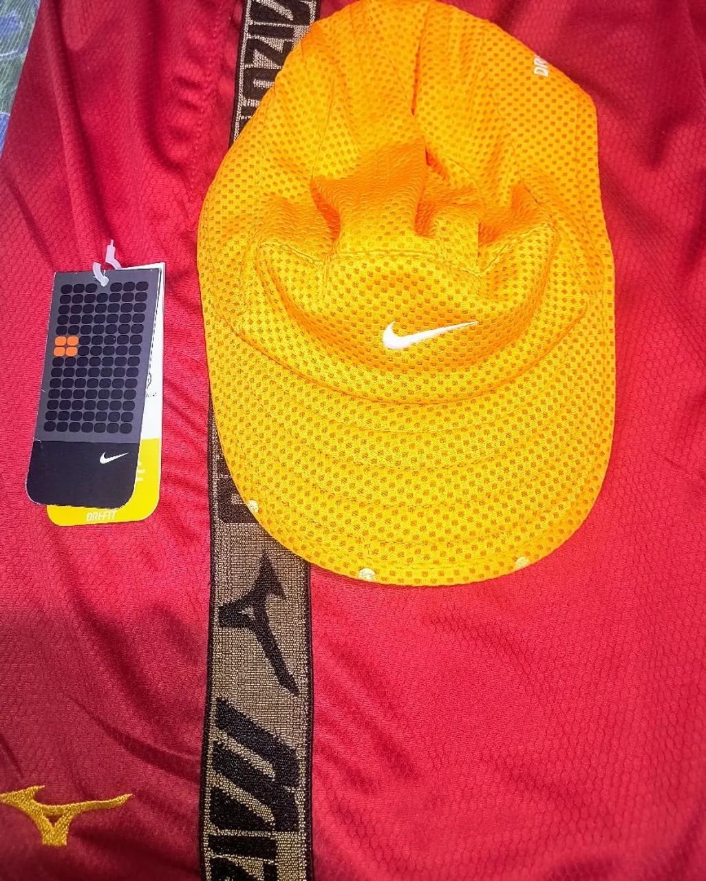 NIKE FIT NUNCA USADO, Mil Real CADA $  PASSO CARTÃO JUROS POR CONTA DO COMPRADOR 