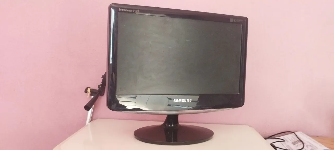 Caixa de som, estabilizador, monitor, teclado