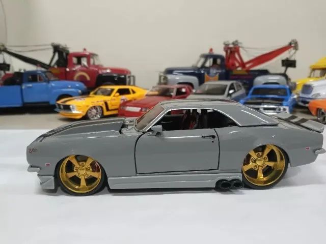 Miniatura Camaro Ss Z28 1968 1/24 Maisto #2e04 - Foto 5