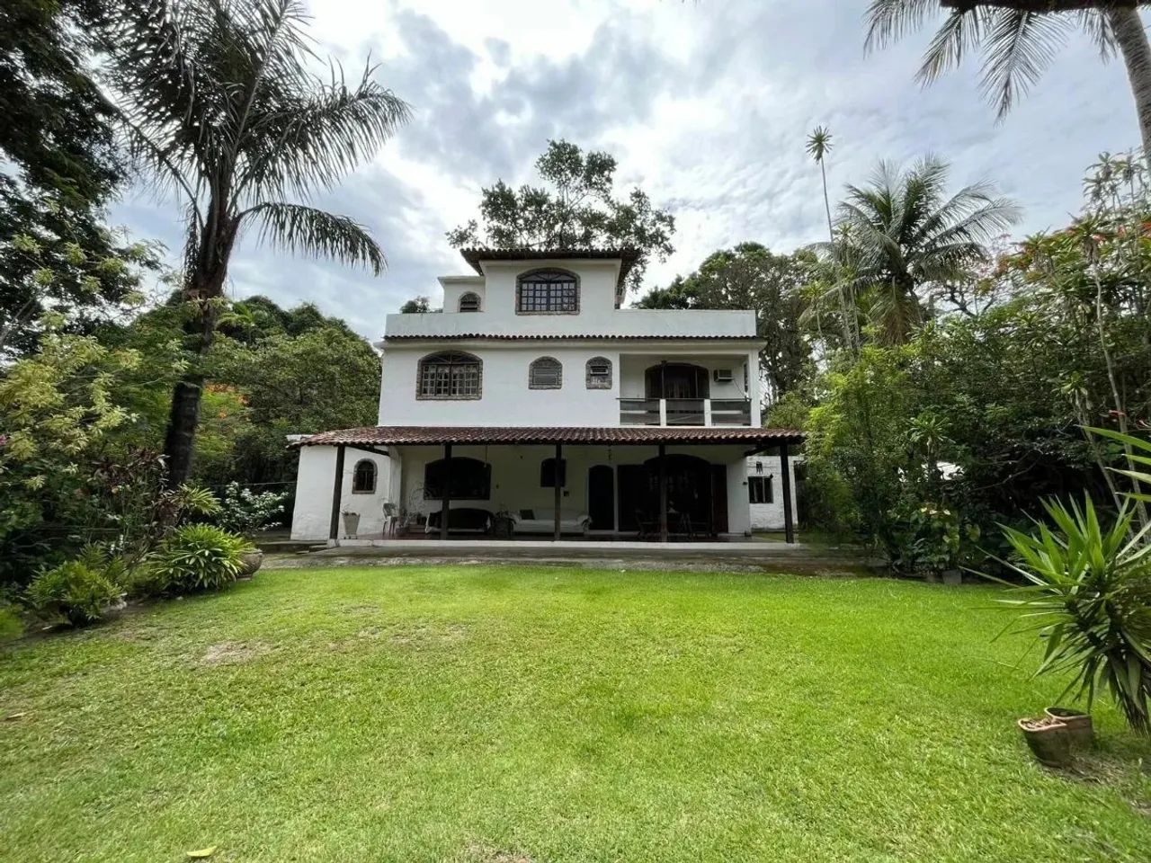 CASA, 5 DORMITÓRIOS