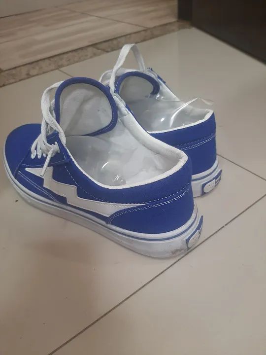 Tênis skatista azul relâmpago importado  - Foto 3