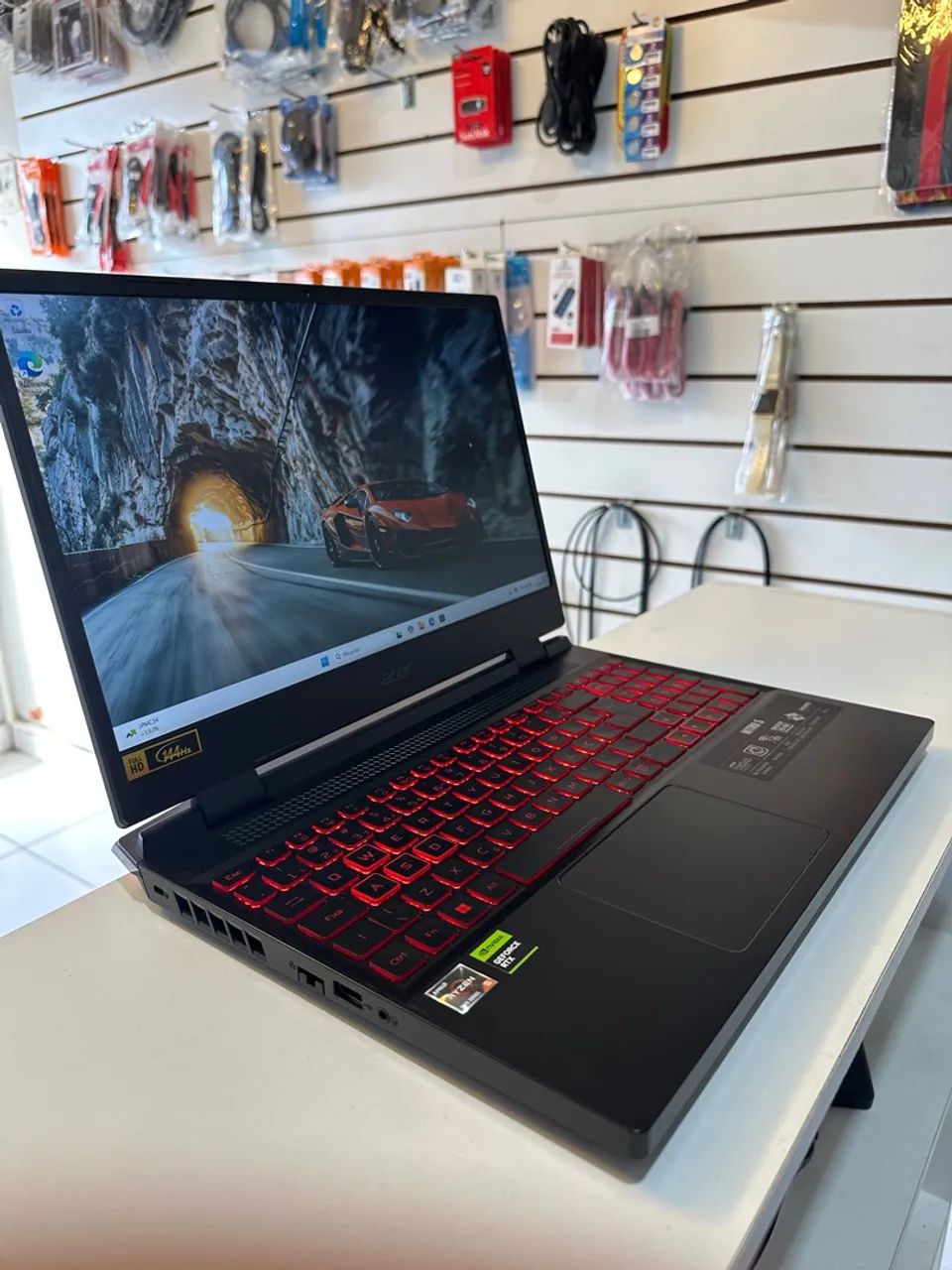 NOTEBOOK GAMER NITRO 5 RYZEN 5 7535HS/16GBDDR5/RTX3050/SSD1TB - Foto 2