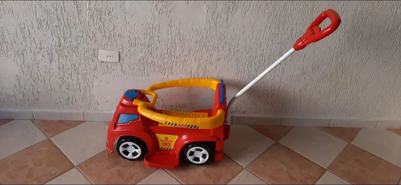 Caminhão de Bombeiros Infantil 