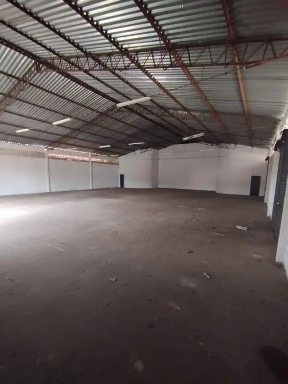 Imóvel Comercial à Venda  Terreno com Galpão  723m² - Foto 2