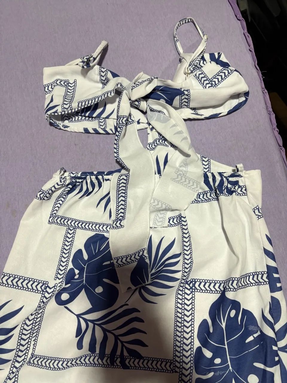 Vestido Longo Floral com Detalhe de Amarração