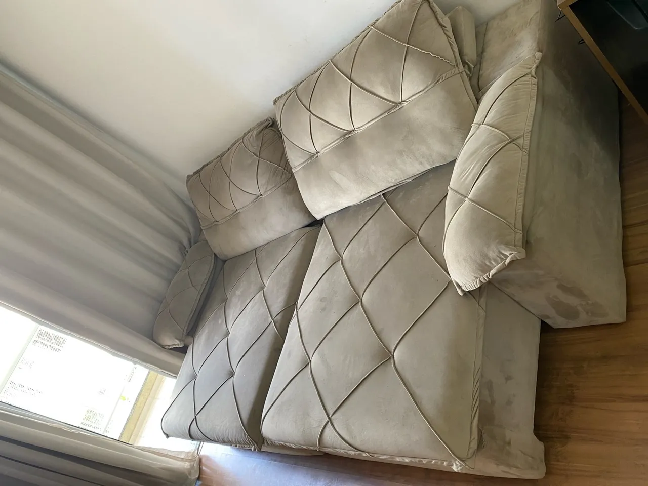 Sofá Modular Confortável e Elegante