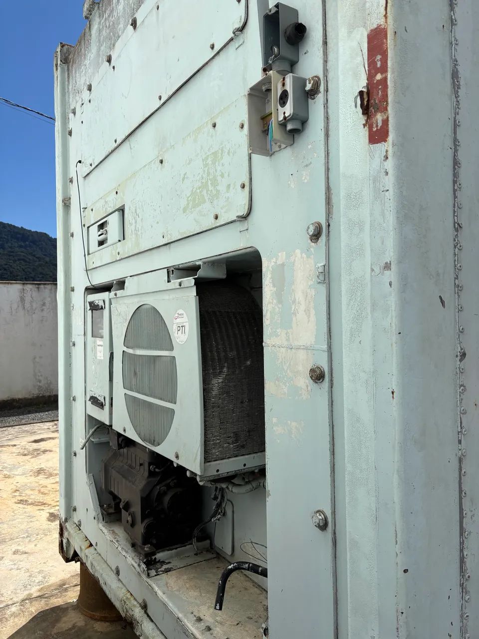 Container refrigerado 20 pés com divisória dupla - Foto 3