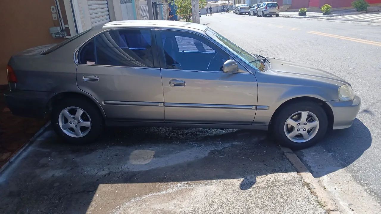 Honda Civic Sedan LX 1.6 16V Mec. 4P 2000