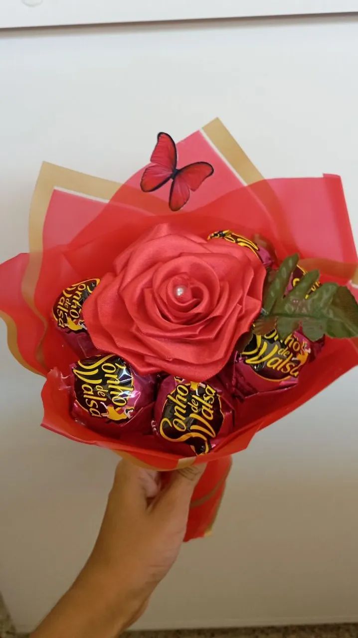 Rosa eterna com bombons  - Foto 2