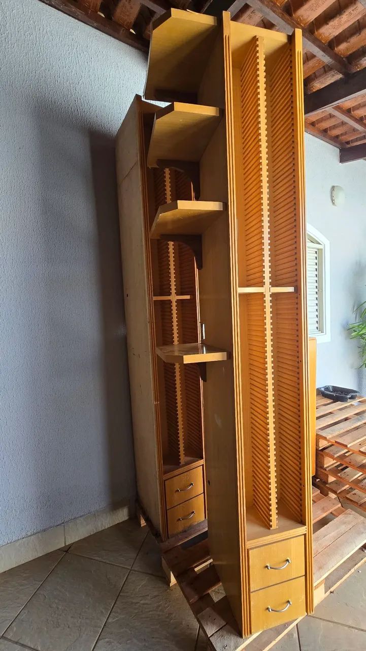 Móvel porta CD 2.42 altura e 34 largura  e 40 profundidade - Foto 2