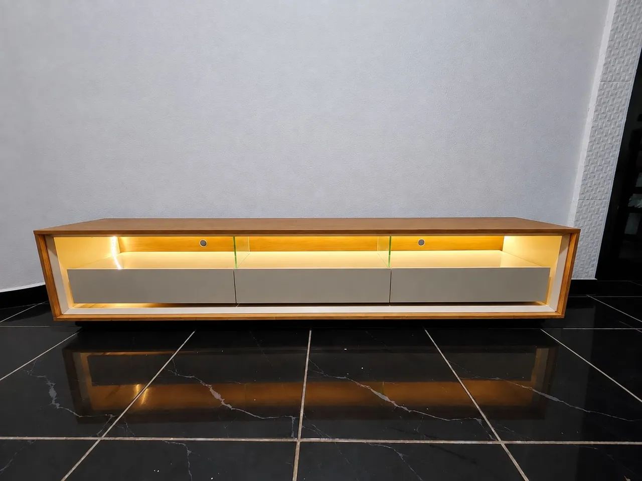RACK 2,20 METROS COM LED E 3 GAVETAS - Foto 2