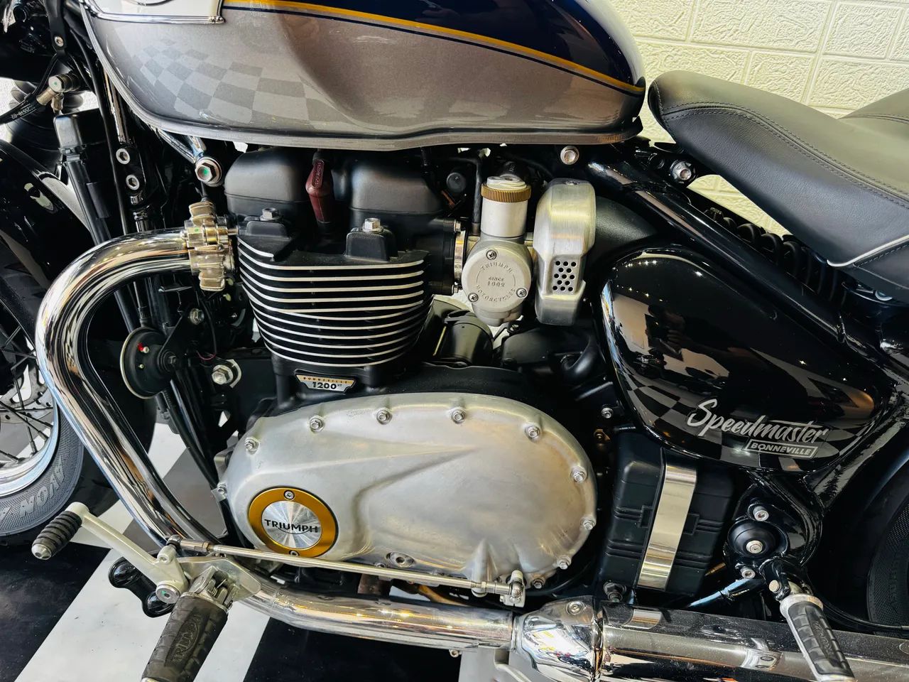 TRIUMPH SPEEDMASTER  - Foto 4