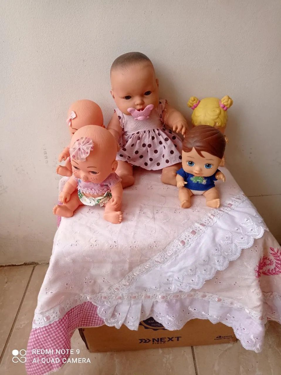 Lote com 5 Bonecas nunca brincada