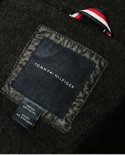 jaqueta tommy hilfiger preta - Foto 4