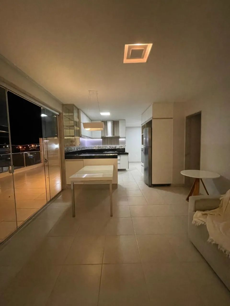 Alugo Apartamento no Centro Mobiliado - Foto 3