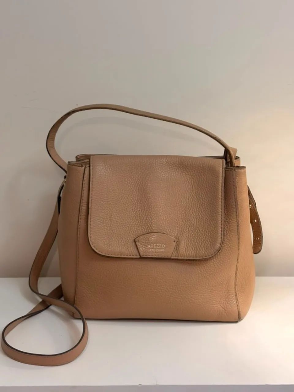 Bolsa Arezzo em Couro Nude com Alça Transversal