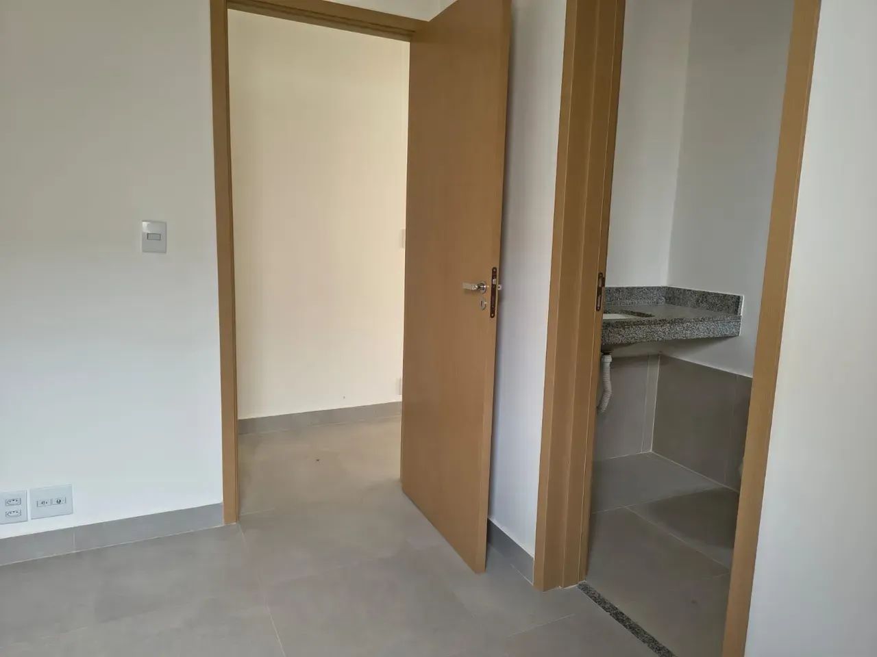 Sobrado em condomínio fechado Jd. Lyon com 172m² com 4 - Foto 3